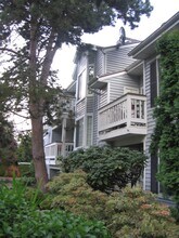 11112 NE 124th Ln, Unit D-314 in Kirkland, WA - Building Photo - Building Photo