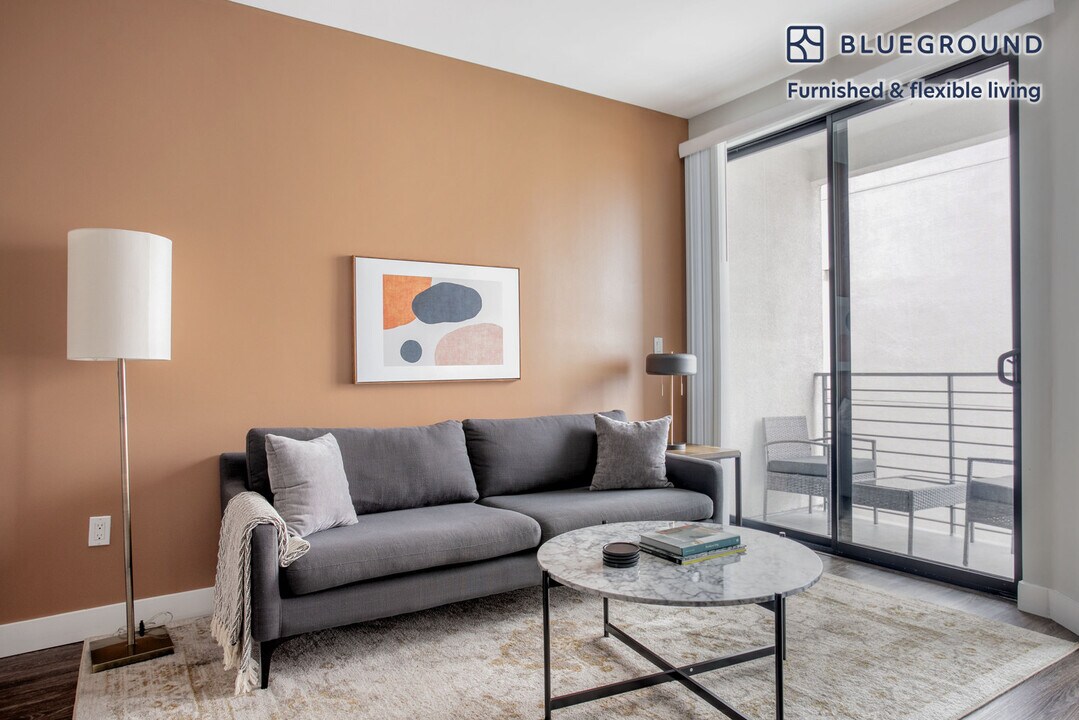 5500 Klump Ave in Los Angeles, CA - Building Photo