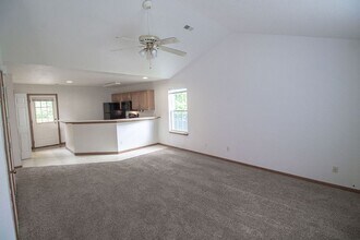 5340 Godas Cir in Columbia, MO - Building Photo - Building Photo