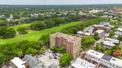 106 W Gwinnett St in Savannah, GA - Building Photo - Building Photo