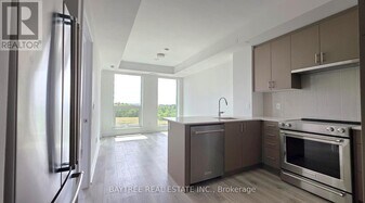 3240 William Coltson Ave in Oakville, ON - Building Photo