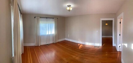 5231 SE Hull Ave in Milwaukie, OR - Building Photo - Building Photo