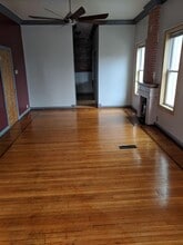 507 Chestnut St, Unit apt. 1 in Dubuque, IA - Foto de edificio - Building Photo