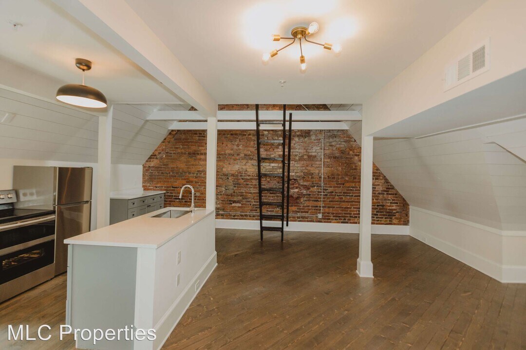 939 Piedmont Ave NE in Atlanta, GA - Building Photo