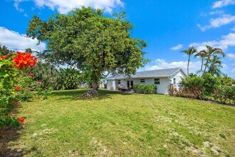 12015 Colony Ave in Palm Beach Gardens, FL - Building Photo - Building Photo