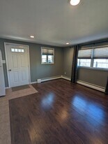 710 Keith Ln in West Islip, NY - Building Photo