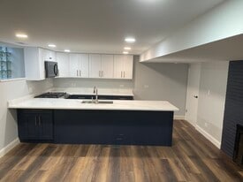 945 N La Grange Rd in La Grange Park, IL - Building Photo