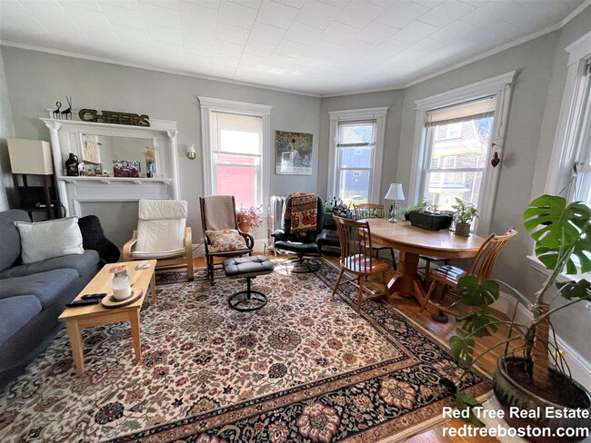 property at 11 Parkton Rd