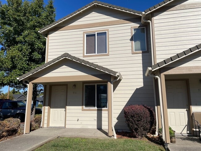 property at 731 Diamond St