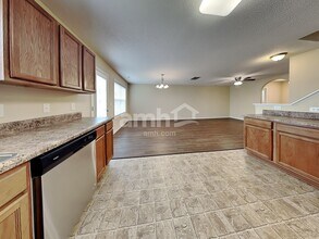 1308 Silver Dr in Mebane, NC - Foto de edificio - Building Photo