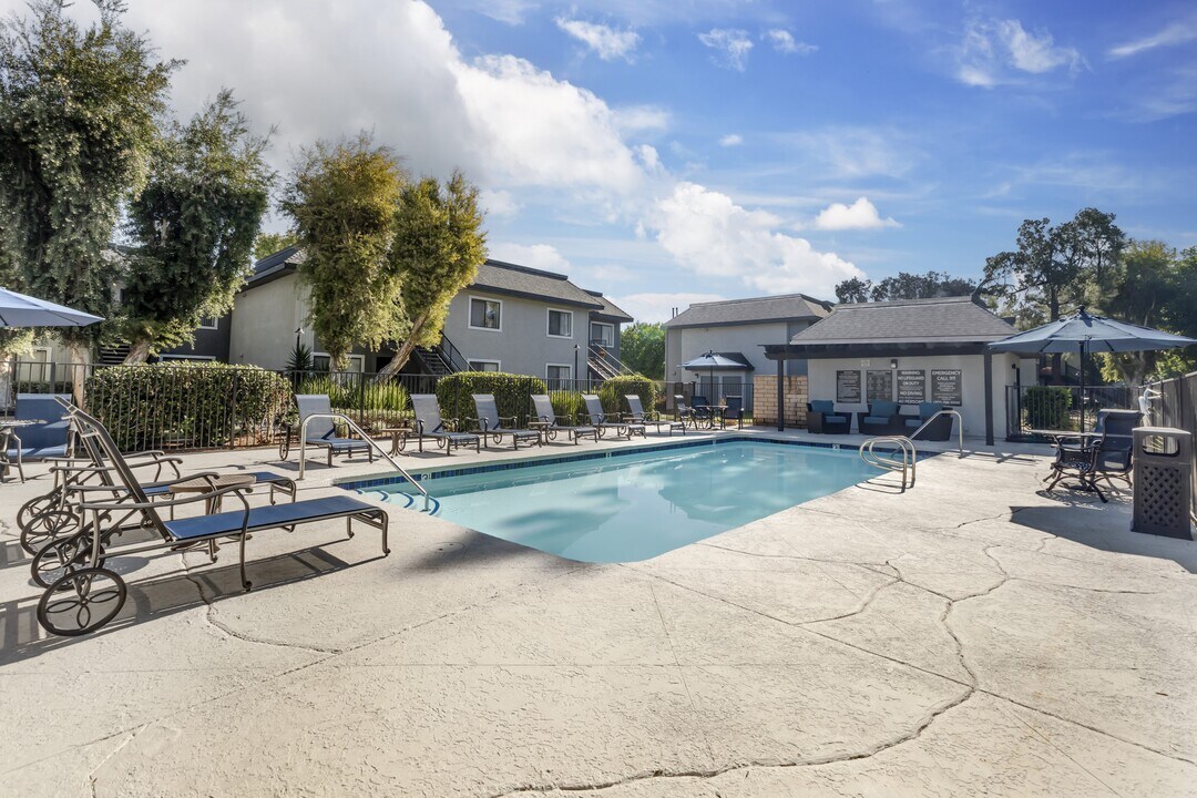 Riverwalk Landing Apartment Homes in Riverside, CA - Foto de edificio