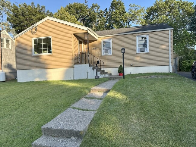 property at 603 Goldenrod Ave