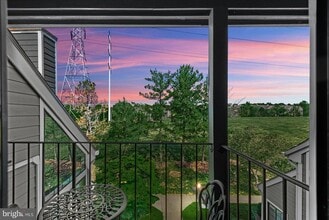 6000 Mersey Oaks Way in Alexandria, VA - Building Photo - Building Photo