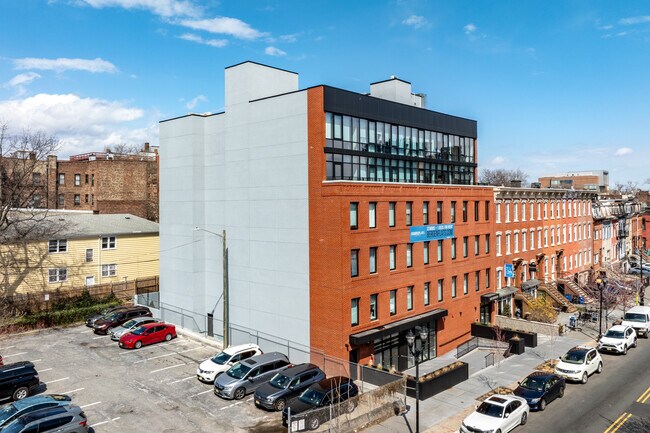 Bergen Flats in Jersey City, NJ - Building Photo - Primary Photo