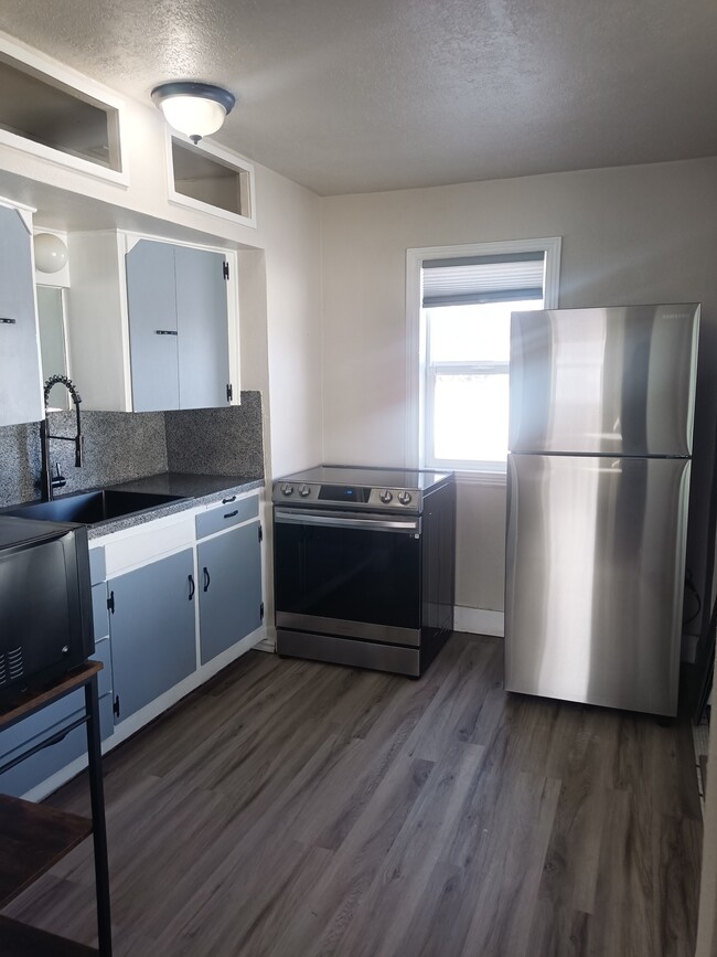 property at 15 Rosewood Ave