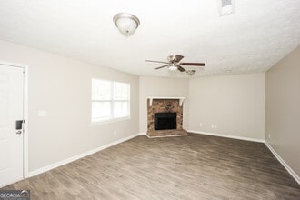 1017 Lombardy Way in Jonesboro, GA - Building Photo - Building Photo