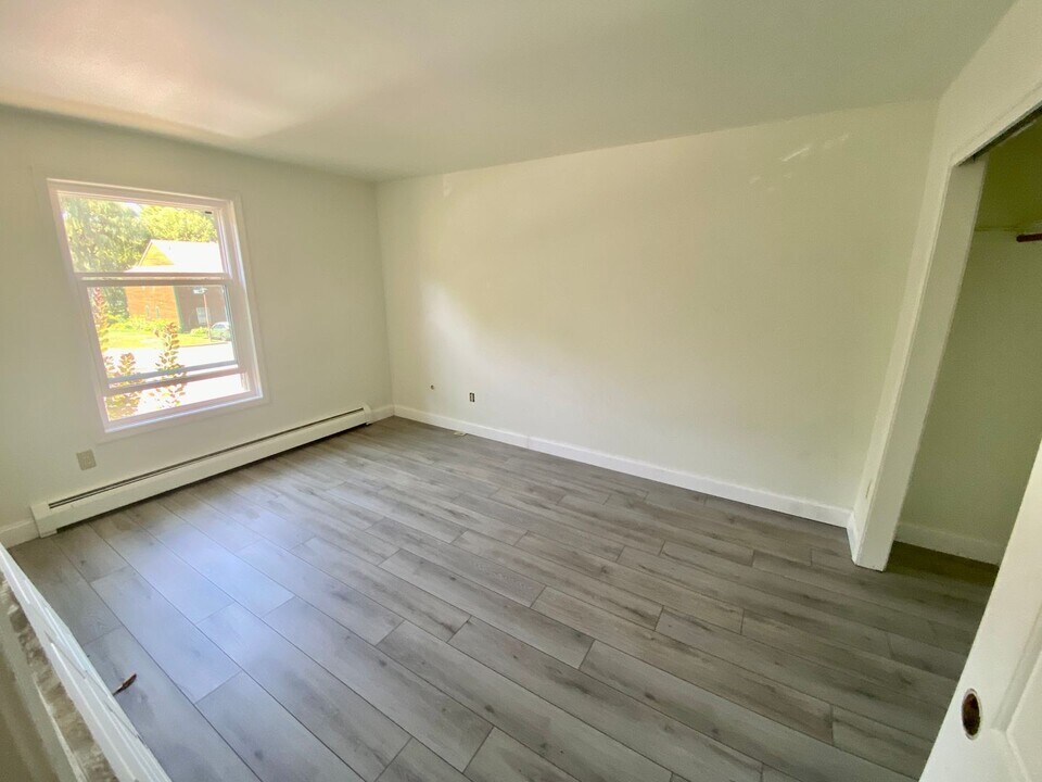25 Baycrest Dr in South Burlington, VT - Building Photo