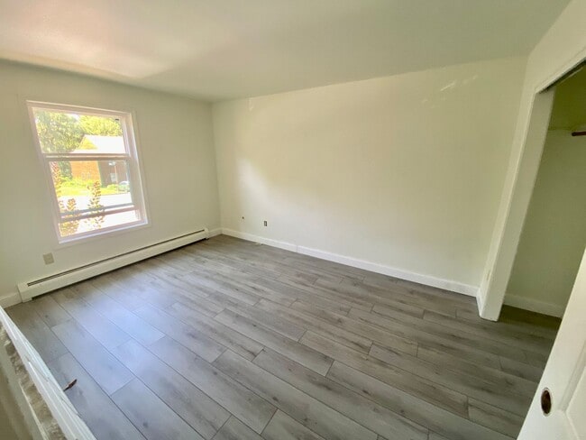 property at 25 Baycrest Dr