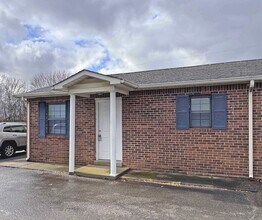 404 Thompsonville Ln, Unit 24 in Oak Grove, KY - Building Photo - Building Photo
