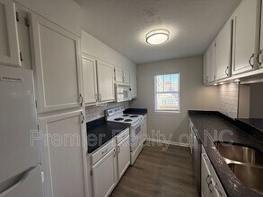 4001 Whirlaway Ct in Clemmons, NC - Building Photo - Building Photo