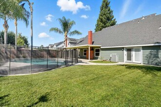2319 E Birch Ave in Fresno, CA - Building Photo - Building Photo