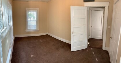 93 S Duncan Ave in Fayetteville, AR - Building Photo - Building Photo