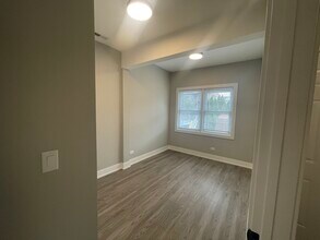 3617 W Shakespeare Ave, Unit 1 in Chicago, IL - Foto de edificio - Building Photo