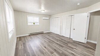 45 W 1600 N in Sunset, UT - Building Photo