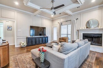 406 Whispering Hills Dr in Duncanville, TX - Building Photo - Building Photo