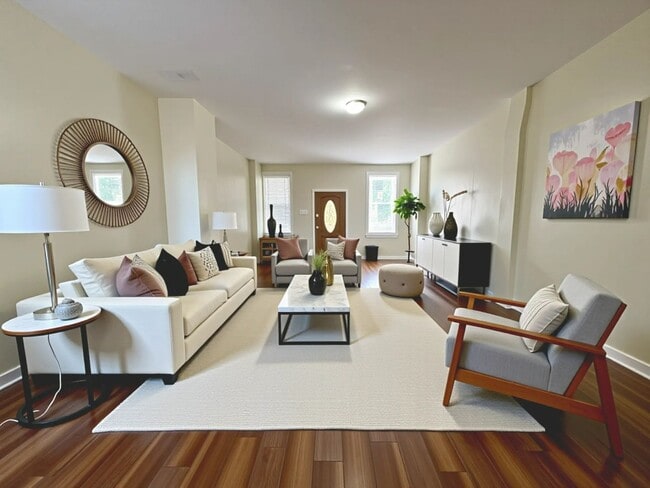 property at 118 N 10th St