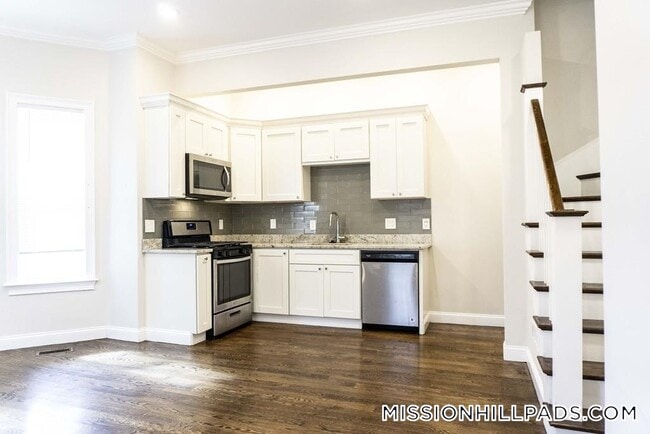 19 Perrin St in Boston, MA - Building Photo - Building Photo