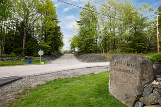 Sewall Farm Townhomes in Newmarket, NH - Building Photo - Building Photo