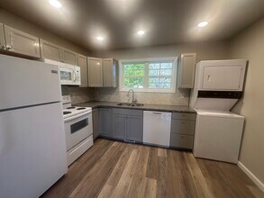 1815 Fargo Dr in Fayetteville, NC - Foto de edificio - Building Photo