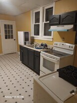 720 Brock St in Ashland, PA - Building Photo