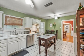 2323 Bartlett St in Houston, TX - Building Photo - Building Photo