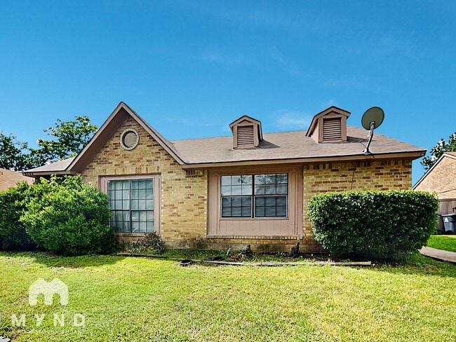 2428 Limestone Dr in Arlington, TX - Foto de edificio - Building Photo