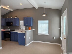 423 W Craig Pl in San Antonio, TX - Building Photo - Building Photo
