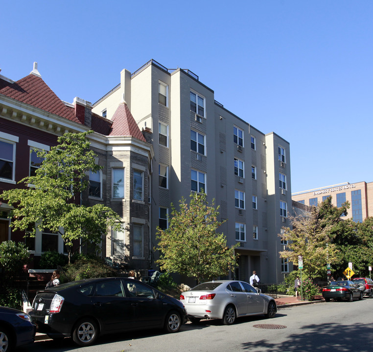 2130 N St NW in Washington, DC - Building Photo