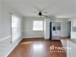 3937 Dartmouth Ave N in St. Petersburg, FL - Building Photo - Building Photo