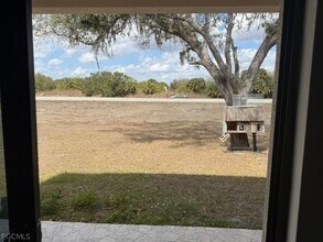 6013 Acorn Cir in La Belle, FL - Building Photo - Building Photo