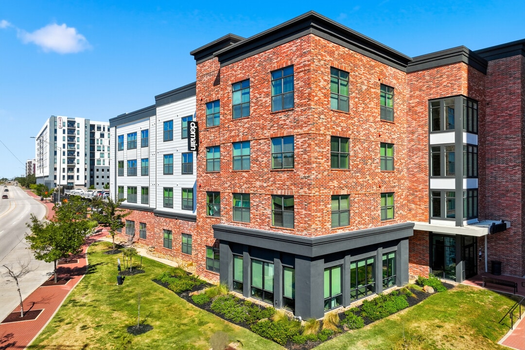 Domain Northgate in College Station, TX - Foto de edificio