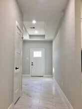 924 E 2nd St in Bellville, TX - Building Photo - Building Photo