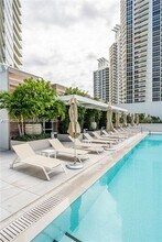 450 Alton Rd, Unit 701 in Miami Beach, FL - Foto de edificio - Building Photo