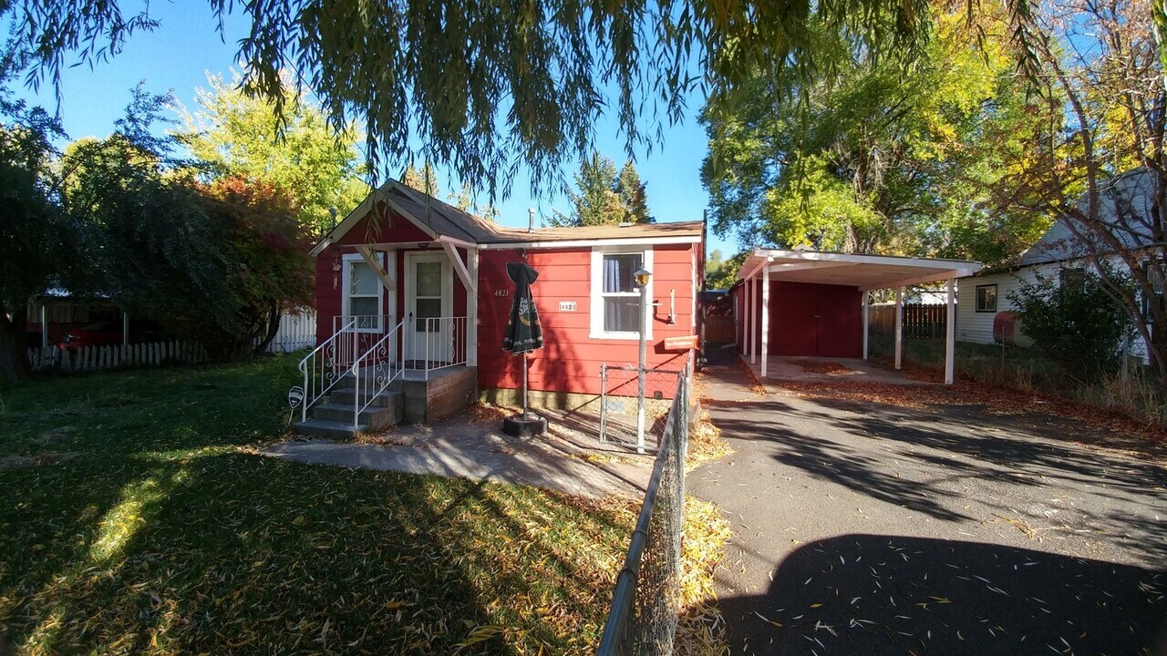 4821 Climax Ave in Klamath Falls, OR - Building Photo