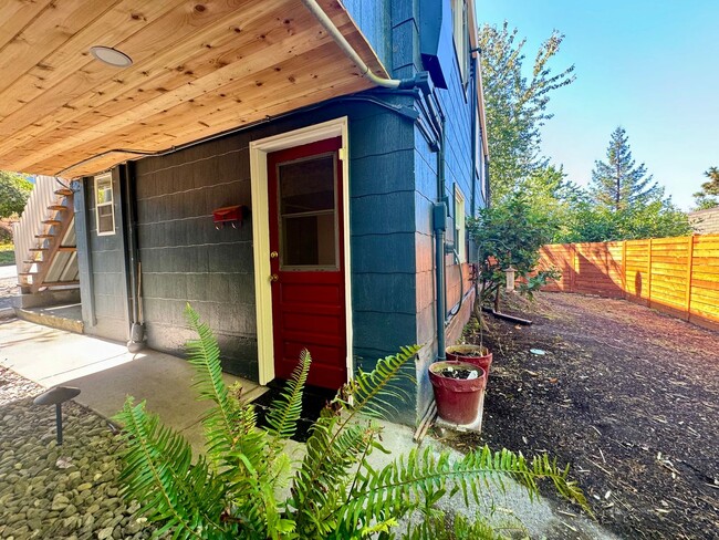 408 Raye St in Seattle, WA - Building Photo - Building Photo