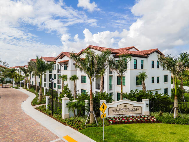 Wellington Vista in Lake Worth, FL - Building Photo - Building Photo