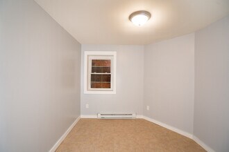 110 Lark St in Albany, NY - Building Photo - Building Photo