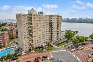 7100 JFK Blvd E, Unit 1 in Guttenberg, NJ - Building Photo