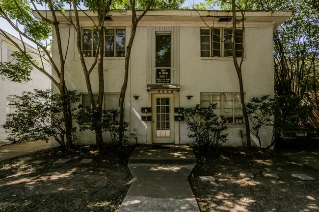 1828 W Main St in Houston, TX - Building Photo - Building Photo