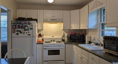 1300 Baltimore St in Pleasant Hill, MO - Building Photo - Building Photo
